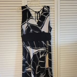 White House Black Market Tropical Leaf Dress